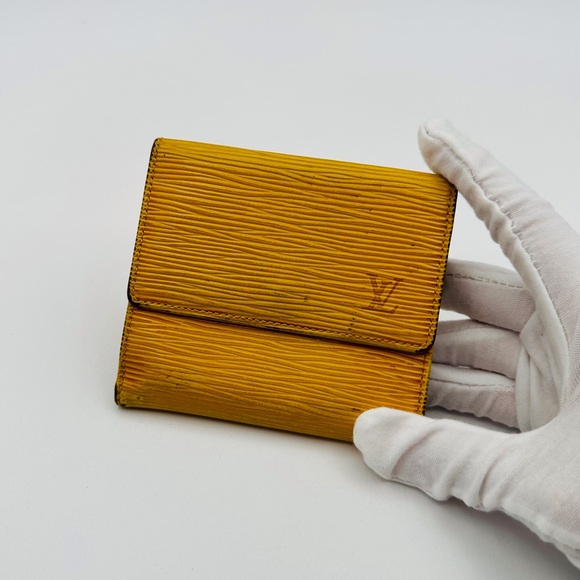 Louis Vuitton Epi Wallet - Picture 1 of 13